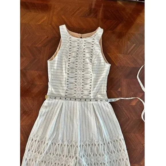 Elegant and rare Nightcap by Carisa Rene skort dress in white crochet lace - Picture 6 of 16